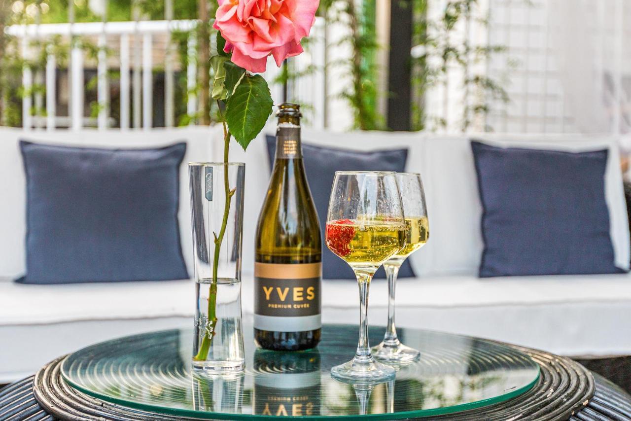Azur Byron Bay Otel Dış mekan fotoğraf